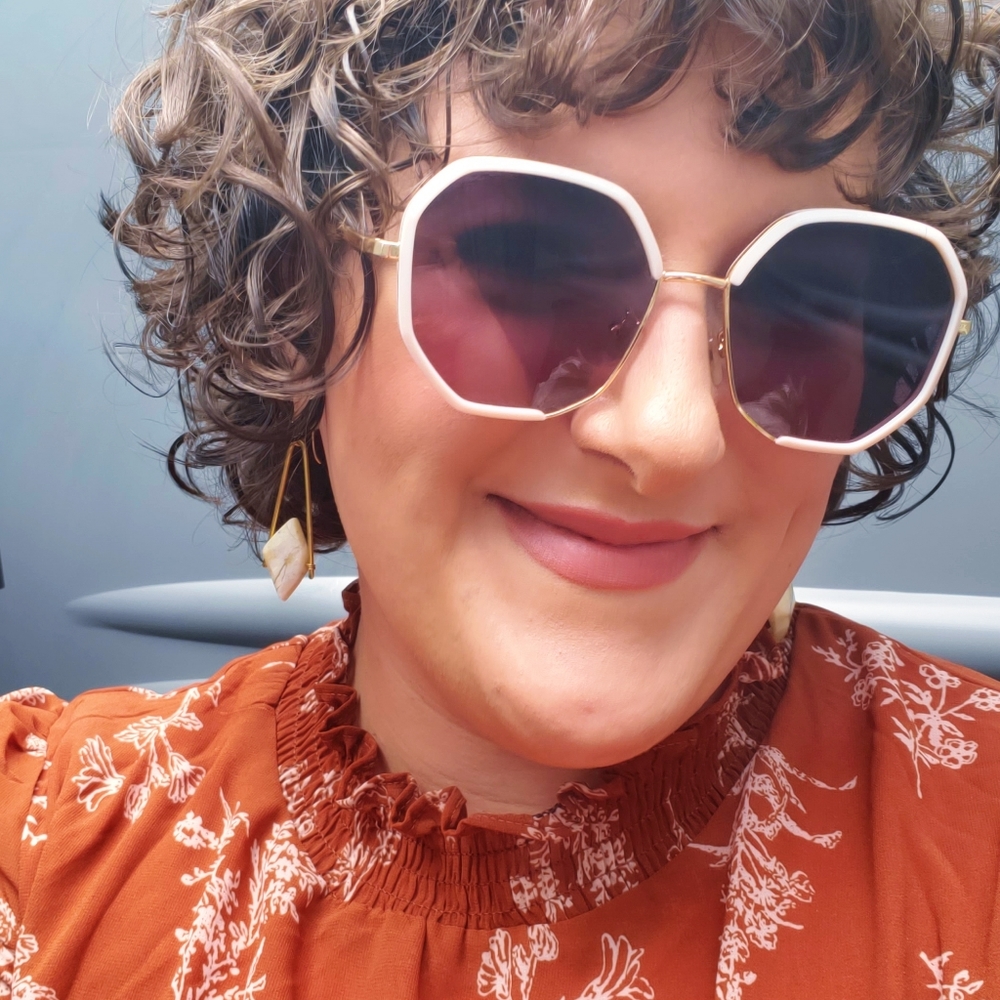 Meet your Posher, Ashley